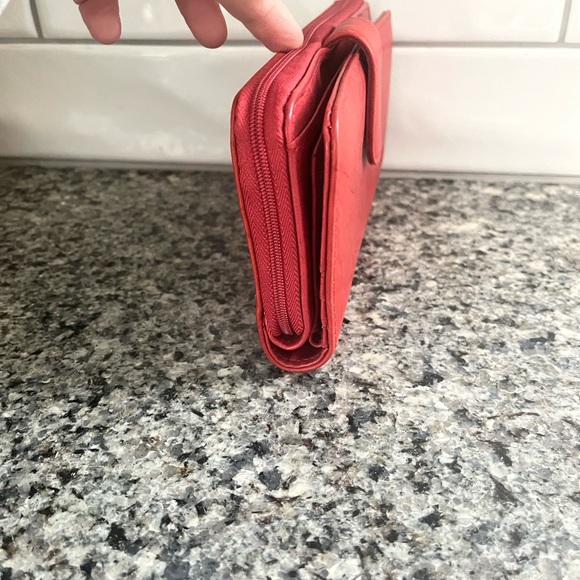 Buxton Brand Women’s Wallet - Picture 11 of 11